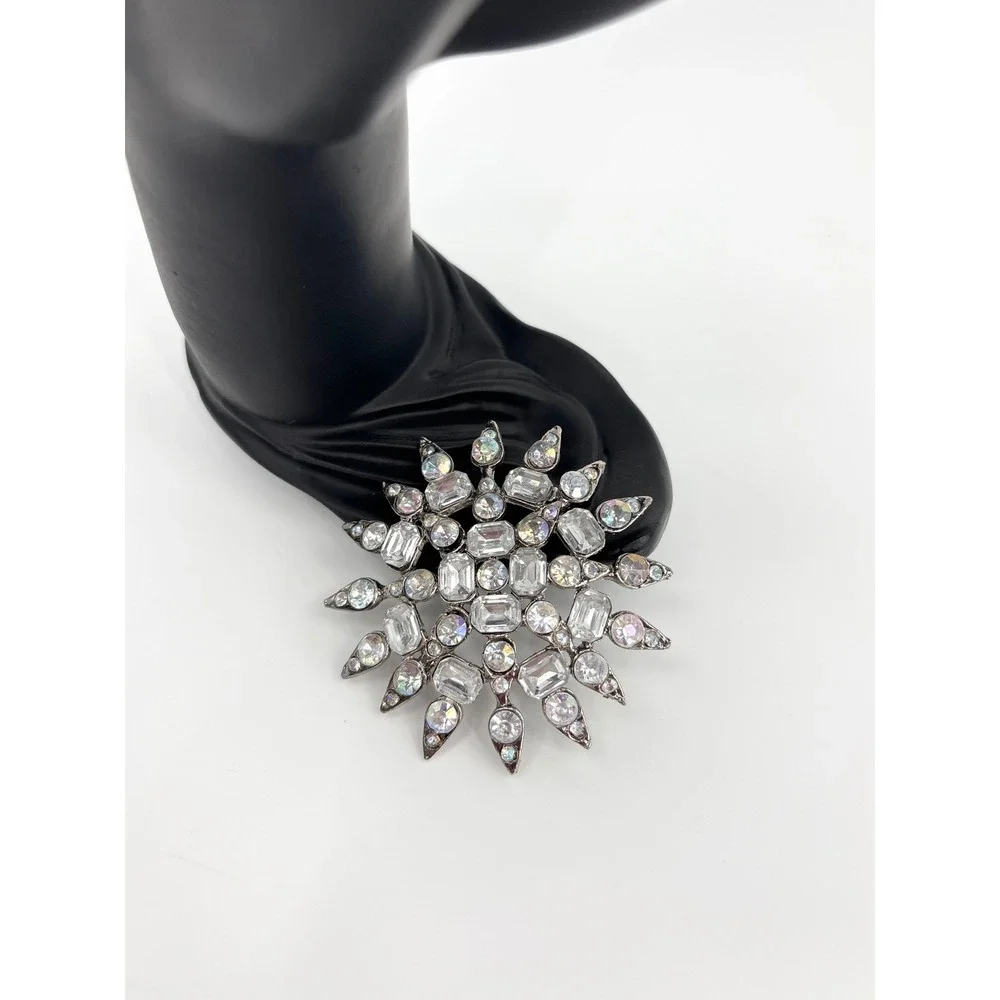Silver Tone Rhinestone Starburst Brooch Faceted Snowflake Statement Pin Art Deco